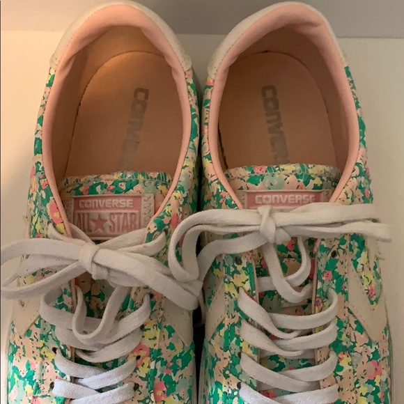 Converse Breakpoint Floral Low Top Sneaker Womens - Picture 6 of 10